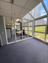 1 E Superior St, Chicago, IL to rent Building Photo- Image 1 of 10