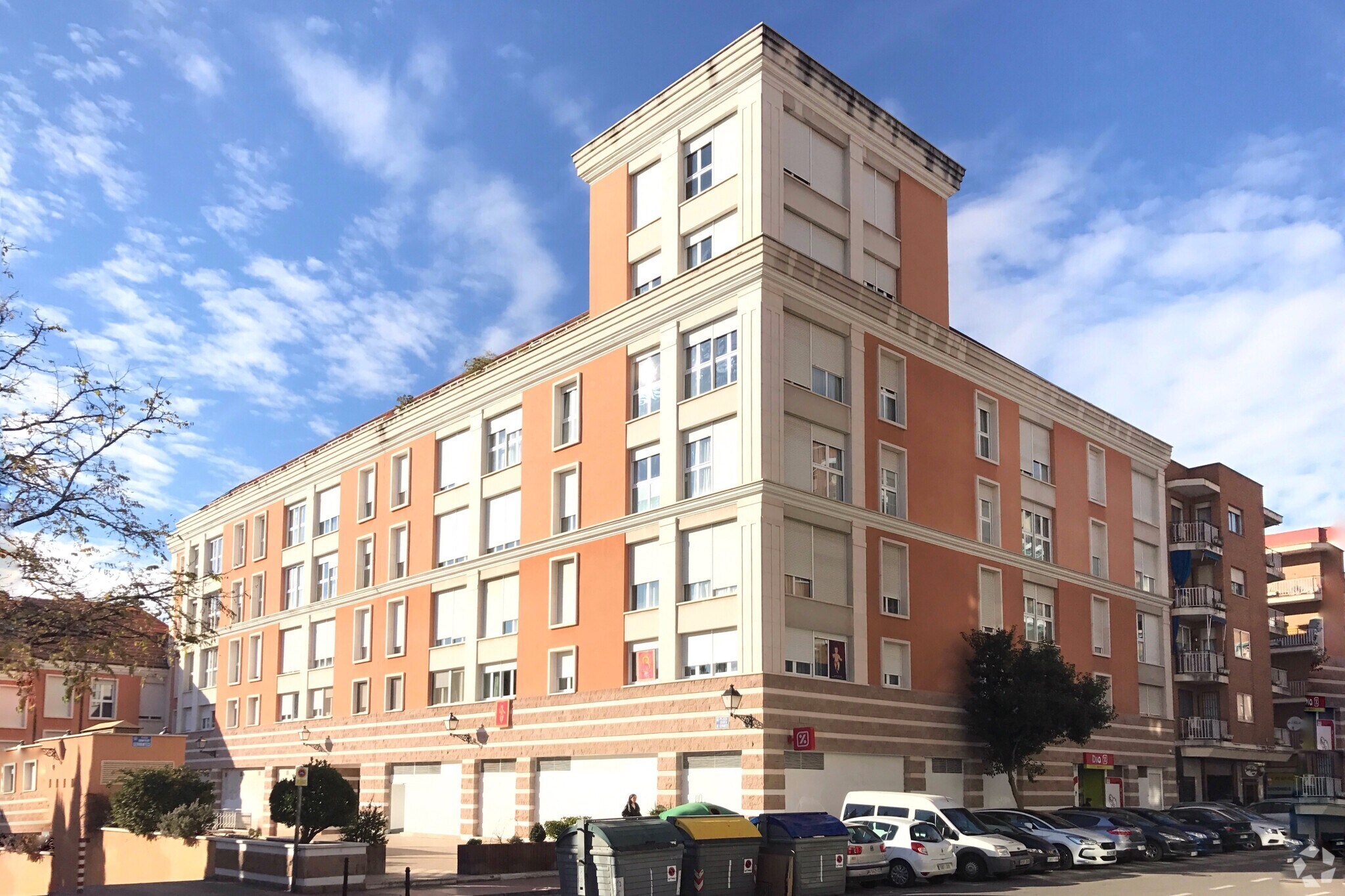 Retail in Alcalá de Henares, Madrid to rent Primary Photo- Image 1 of 2