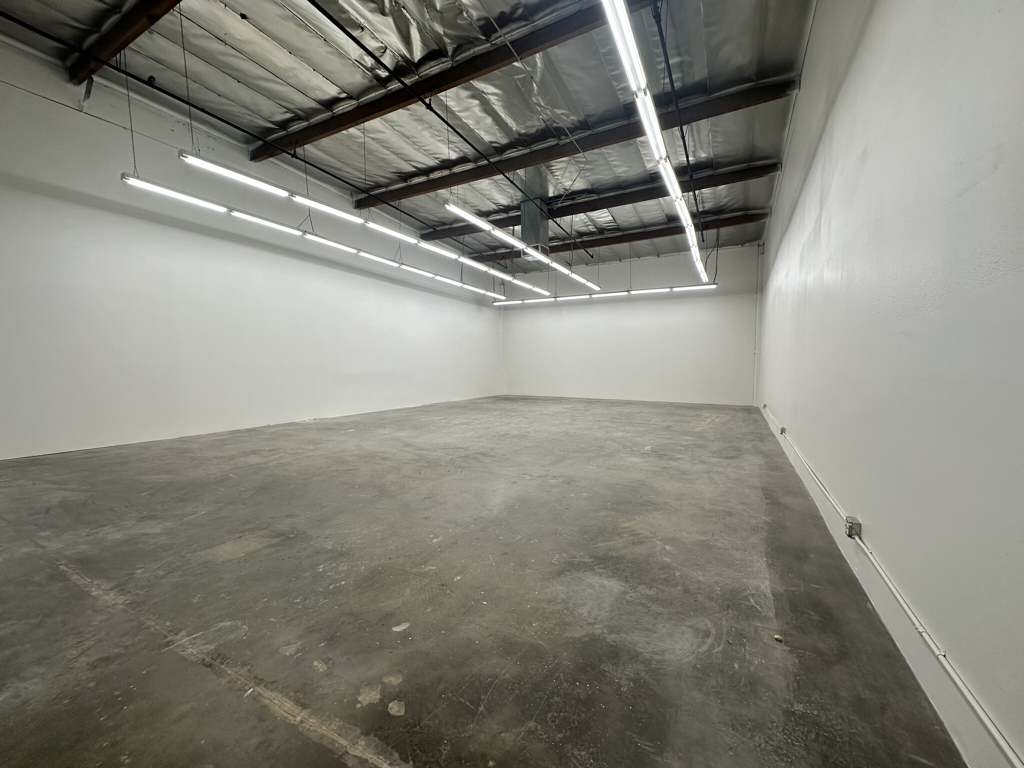 12628 Raymer St, North Hollywood, CA for rent Building Photo- Image 1 of 6