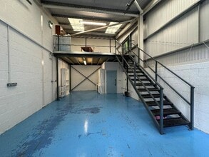 8 Station Hl, Chudleigh to rent Interior Photo- Image 2 of 2