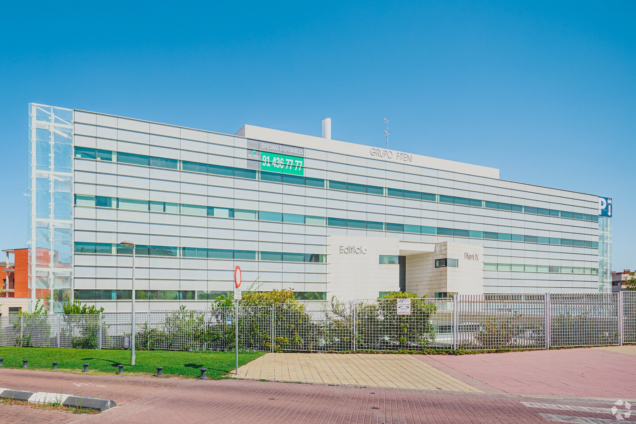 Calle de Anabel Segura, 10, Alcobendas, Madrid to rent Primary Photo- Image 1 of 4