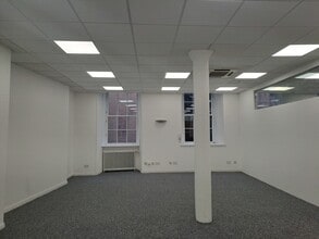 91 Mitchell St, Glasgow to rent Interior Photo- Image 1 of 2