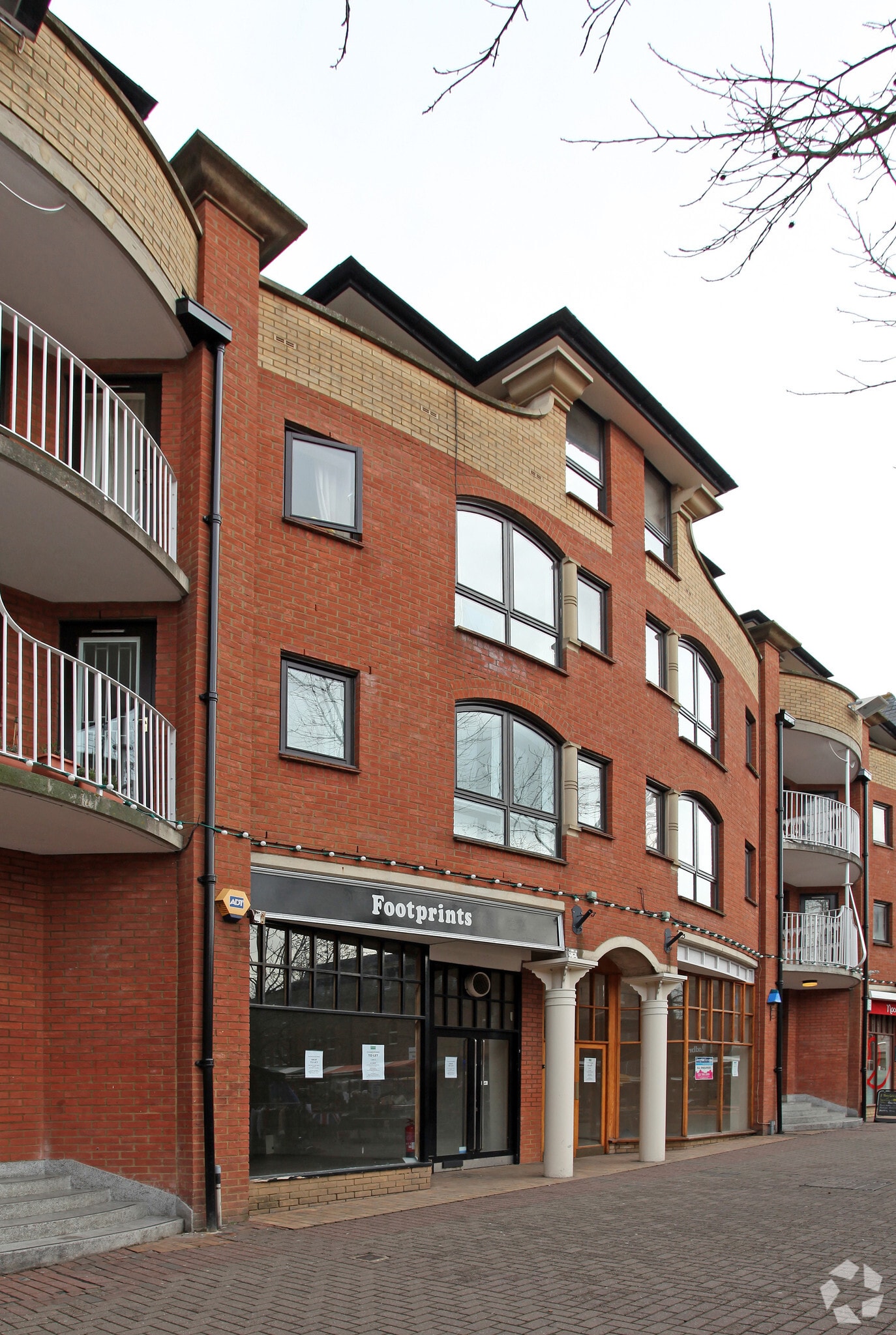 98 Gloucester Green, Oxford to rent Building Photo- Image 1 of 2
