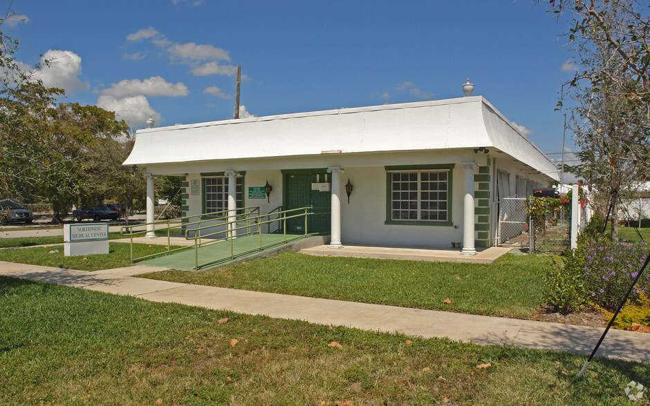 401 NE 1st St, Pompano Beach, FL for sale - Primary Photo - Image 1 of 2