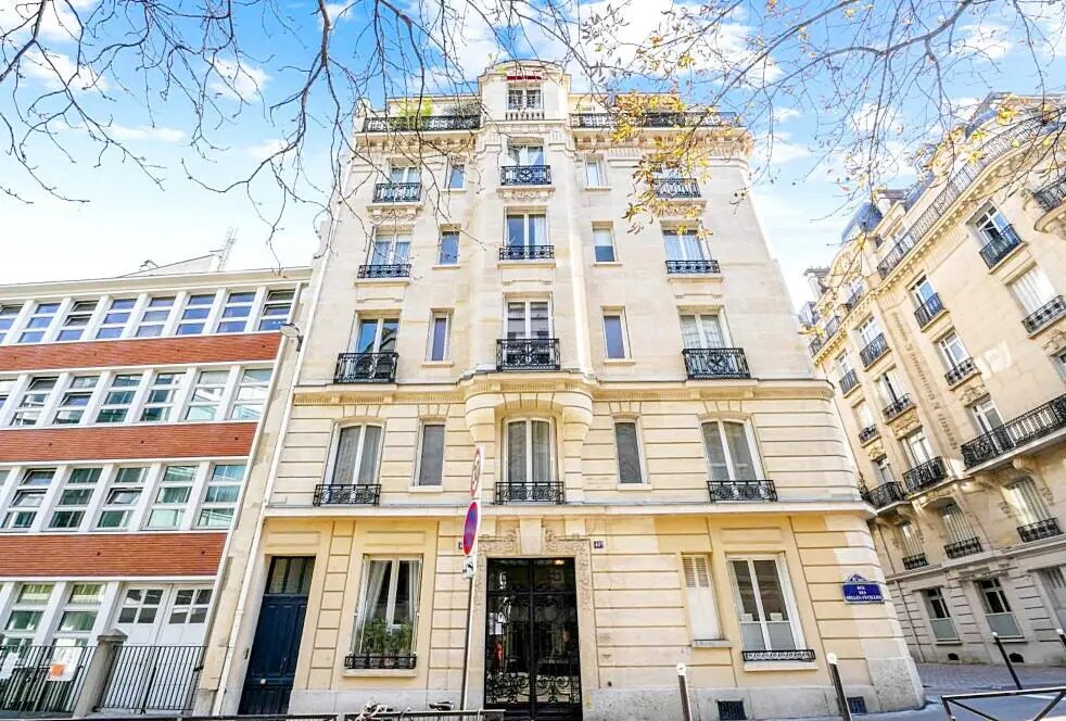 Location Bureaux 145 m² - Photo 1