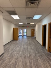 3320 N 35th Ave, Phoenix, AZ to rent Interior Photo- Image 2 of 5