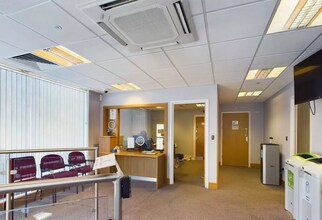 377-387 London Rd, Portsmouth to rent Interior Photo- Image 1 of 10