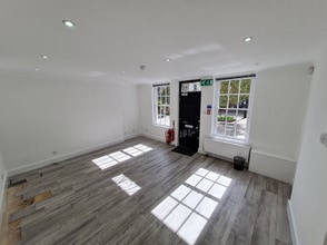5-6 Church St, Twickenham to rent Interior Photo- Image 2 of 8