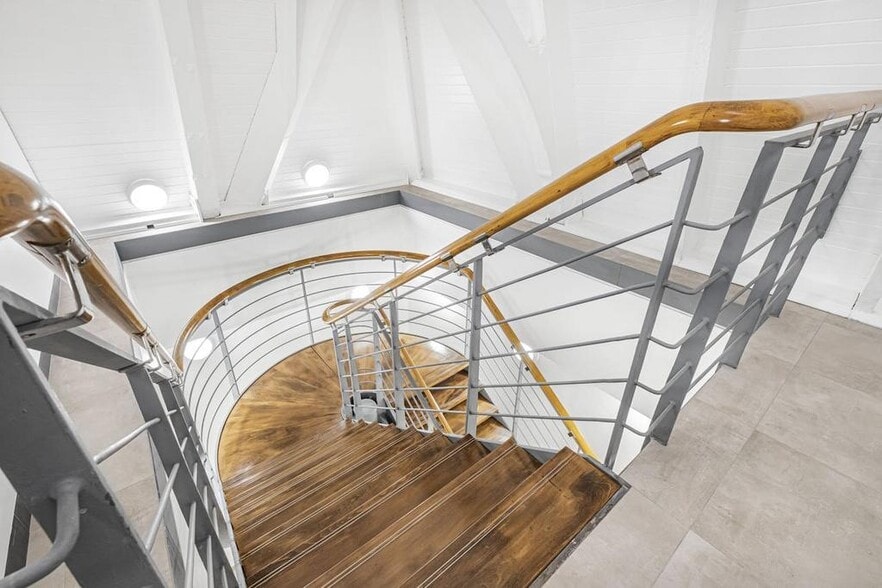 London Central Markets, London to rent - Building Photo - Image 3 of 10