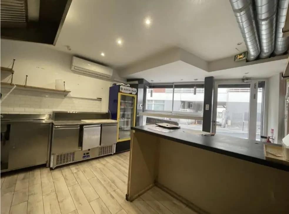 Location Commerce 23 m² - Photo 1