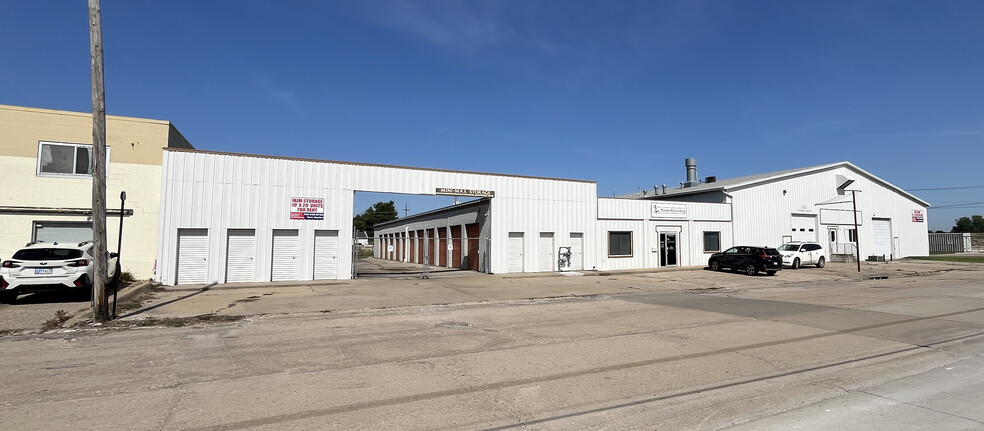 127-135 NW Van Buren St, Topeka, KS for sale - Building Photo - Image 1 of 9