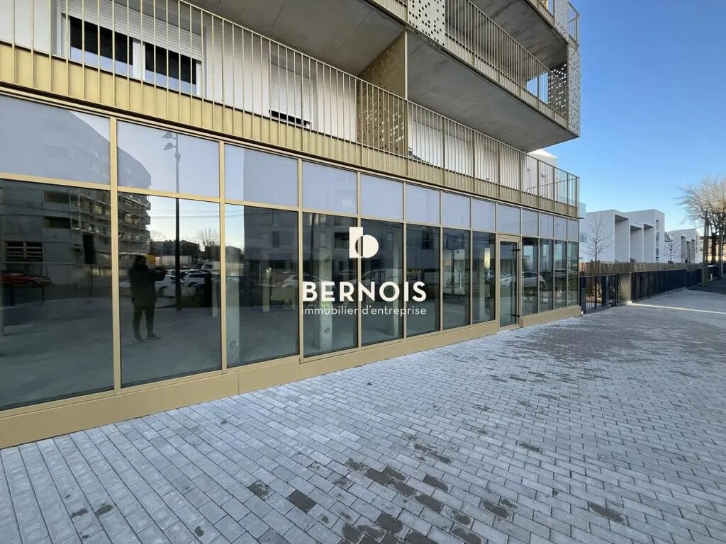 Location Bureaux 285 m² à 1 845 m² - Photo 1