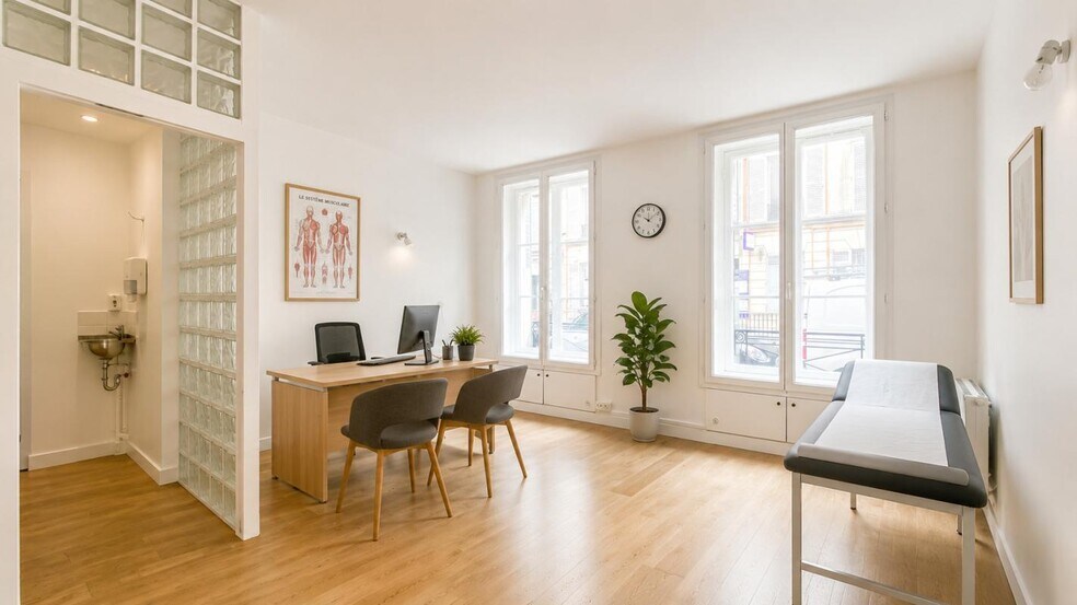 Office in Paris for sale - Building Photo - Image 2 of 6