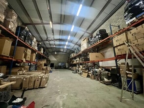 Light Industrial in Bagnolet for sale Building Photo- Image 2 of 18