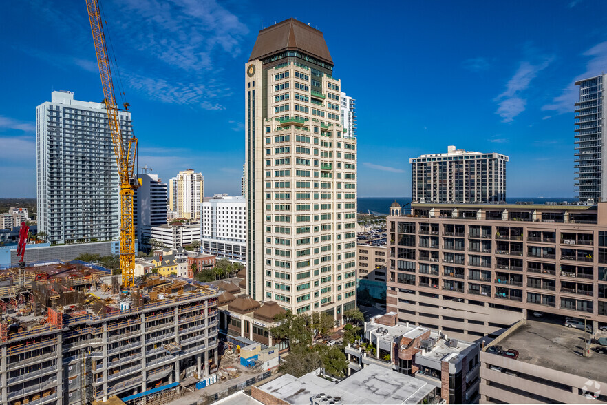 200 Central Ave, Saint Petersburg, FL for rent - Building Photo - Image 3 of 30