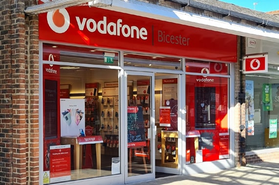 Crown Walk, Bicester to rent - Building Photo - Image 1 of 7