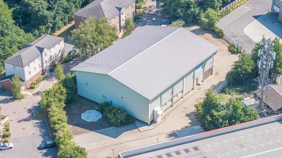 Hamilton Way, Botley to rent - Aerial - Image 3 of 7