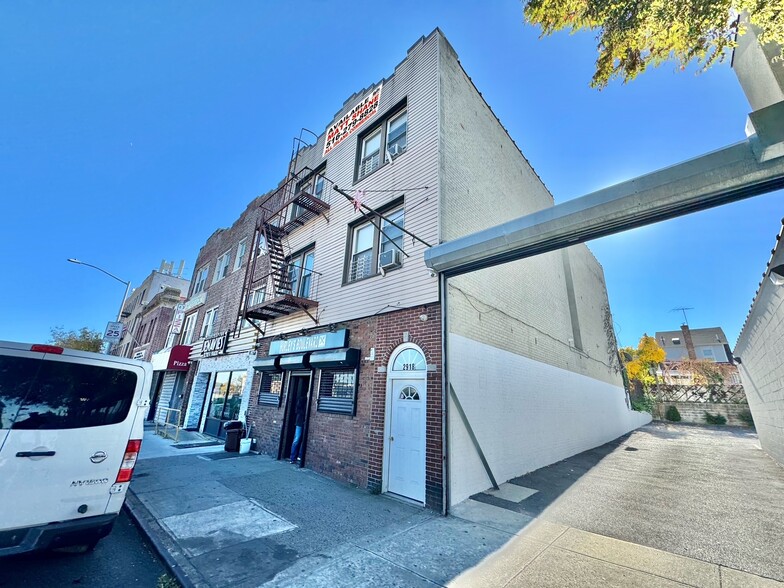 2918 Bruckner Blvd, Bronx, NY for sale - Building Photo - Image 1 of 23