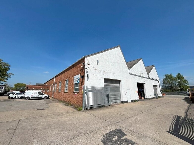 Hadleigh Rd, Ipswich to rent - Building Photo - Image 1 of 1