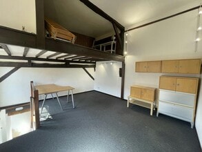 8 Upper High St, Thame to rent Interior Photo- Image 2 of 4