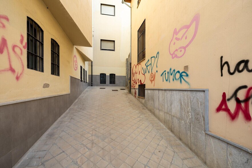 Land in Granada, Granada for sale - Building Photo - Image 2 of 15