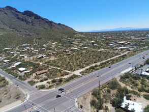 9050 N Oracle Rd, Oro Valley, AZ for sale Aerial- Image 1 of 11