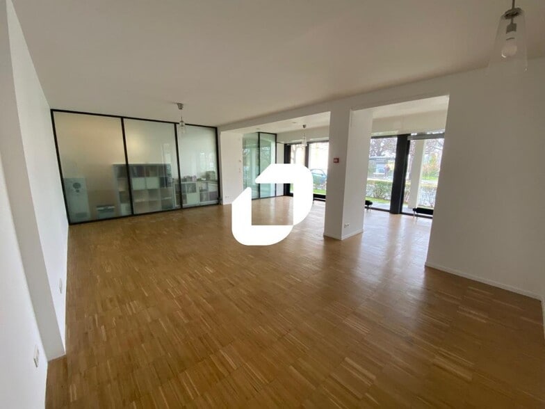 Office in Meudon to rent - Building Photo - Image 2 of 15