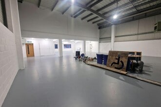 Armstrong Rd, Basingstoke to rent Interior Photo- Image 2 of 5