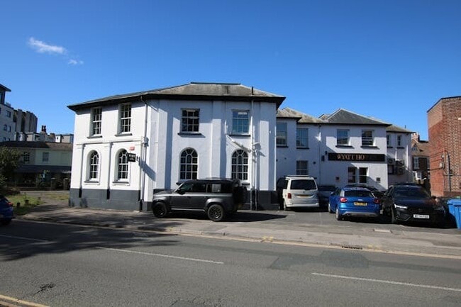 More details for 1 Parkstone Rd, Poole - Office for Sale