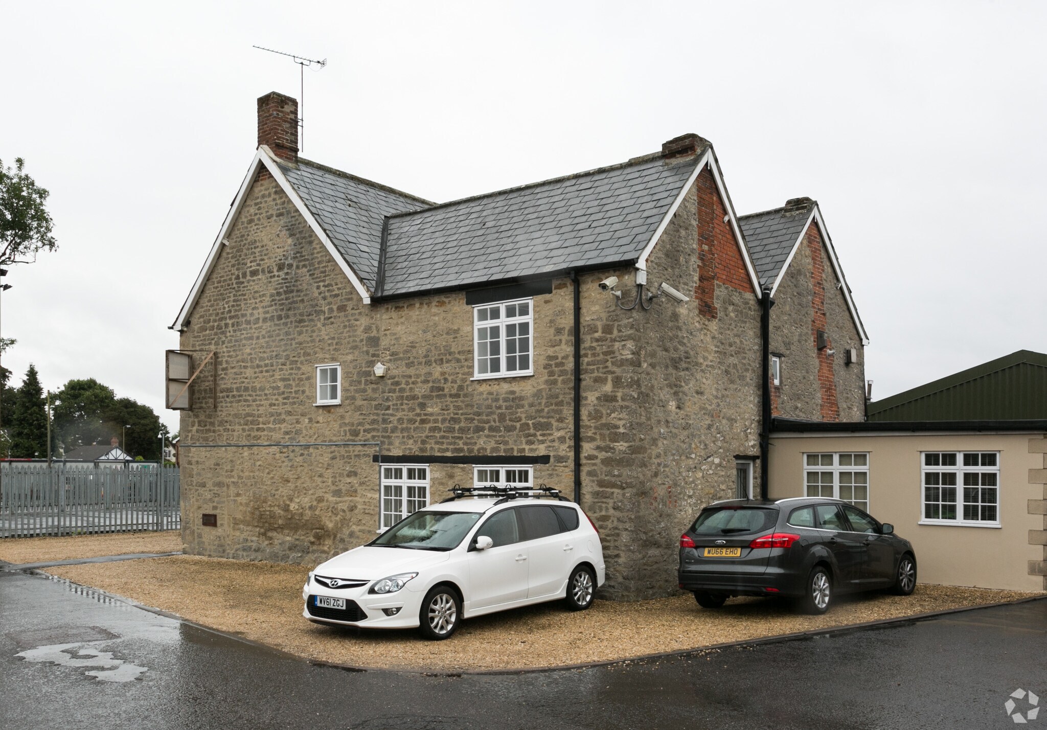 Pigeon House Ln, Swindon for sale Primary Photo- Image 1 of 1