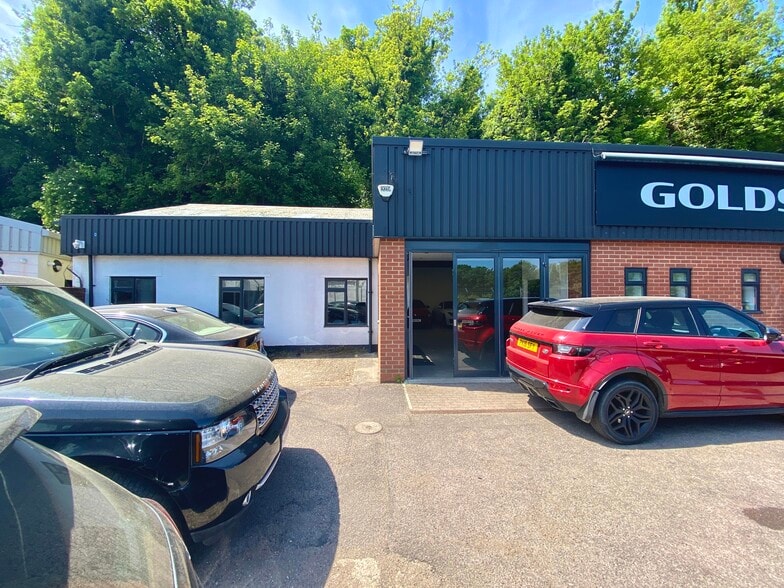 7-10 Station Approach, Hitchin to rent - Building Photo - Image 2 of 6