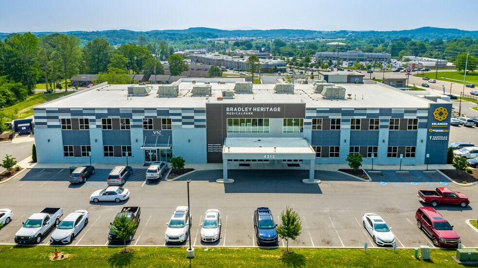 4312 Holiday Inn Express Way NW, Cleveland, TN to rent - Building Photo - Image 2 of 9