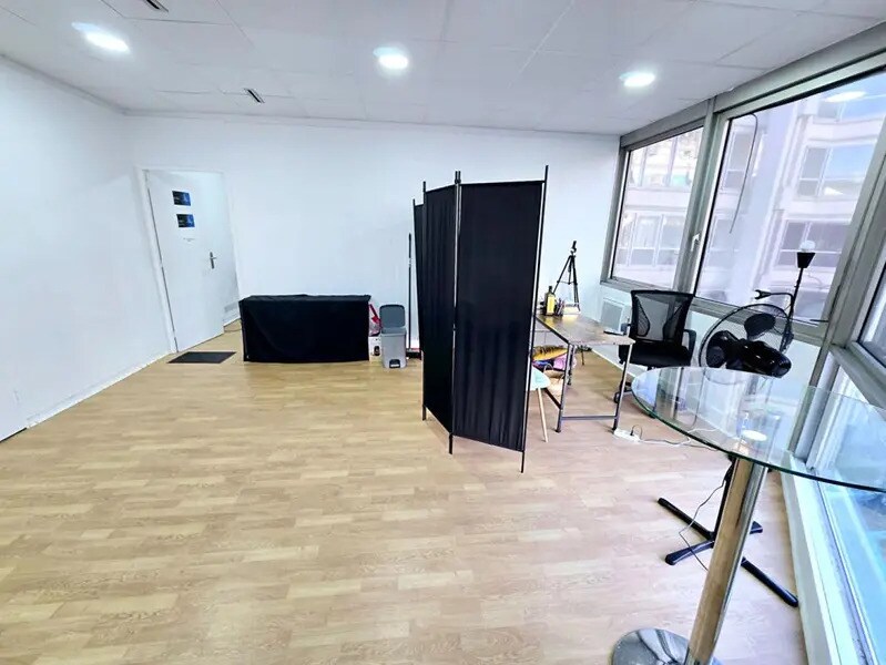 Office in Noisy-le-Grand for sale Interior Photo- Image 1 of 6