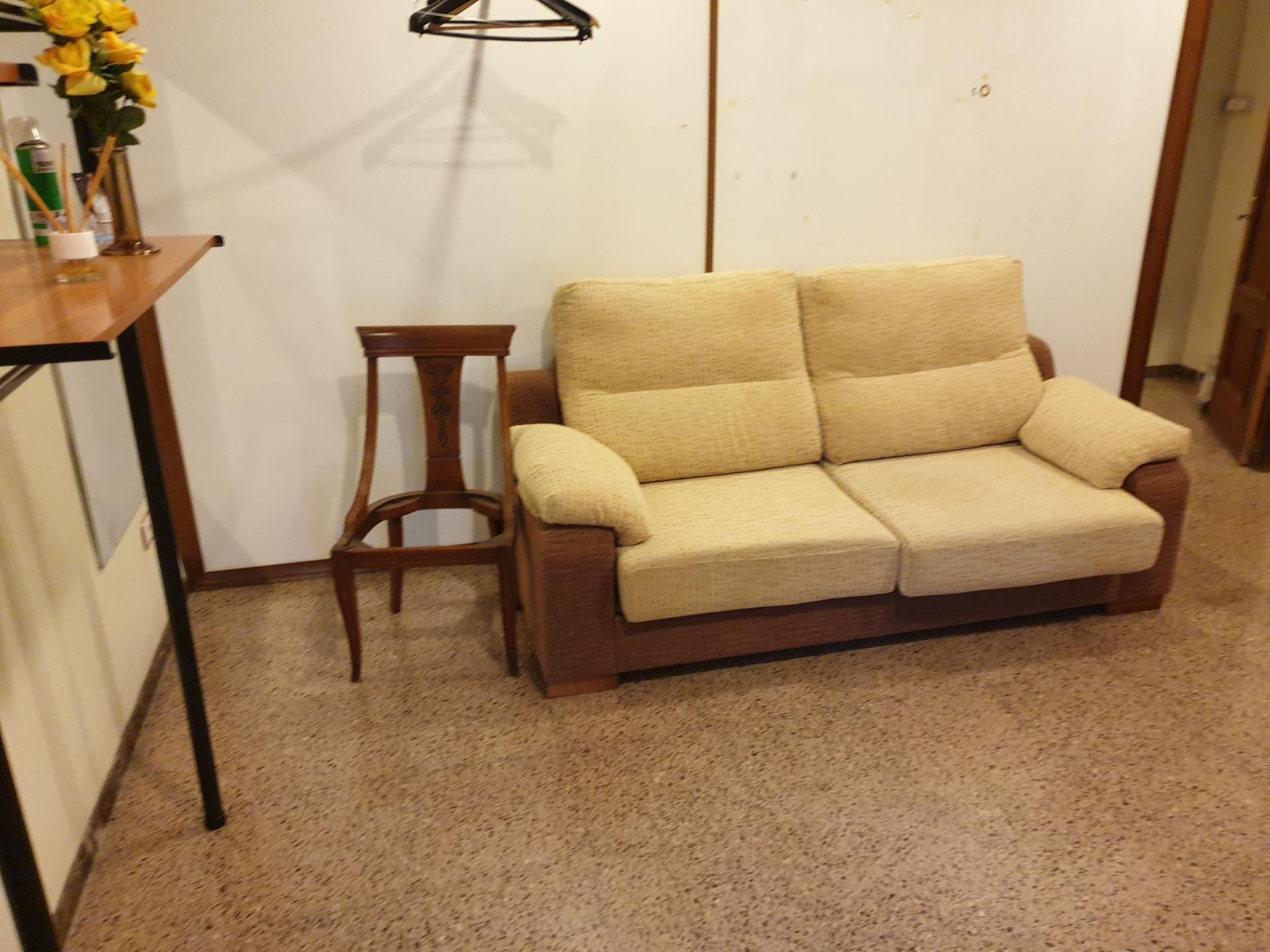 Retail in Petrer, Alicante for sale Interior Photo- Image 1 of 16