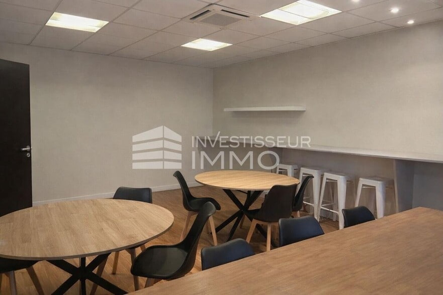 Light Industrial in Villeneuve-la-Garenne to rent - Interior Photo - Image 3 of 8