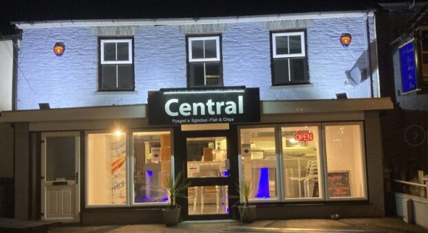 Emlyn Sq, Newcastle Emlyn for sale Primary Photo- Image 1 of 1