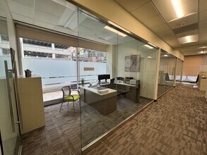 10 W 9th St, Kansas City, MO to rent Building Photo- Image 1 of 15