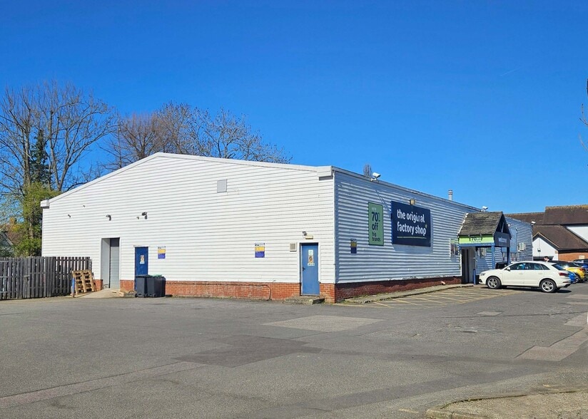 High St, Headcorn to rent - Primary Photo - Image 1 of 3
