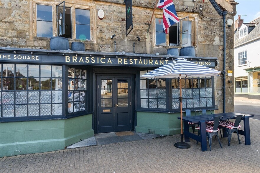 4 The Sq, Beaminster for sale - Building Photo - Image 2 of 15
