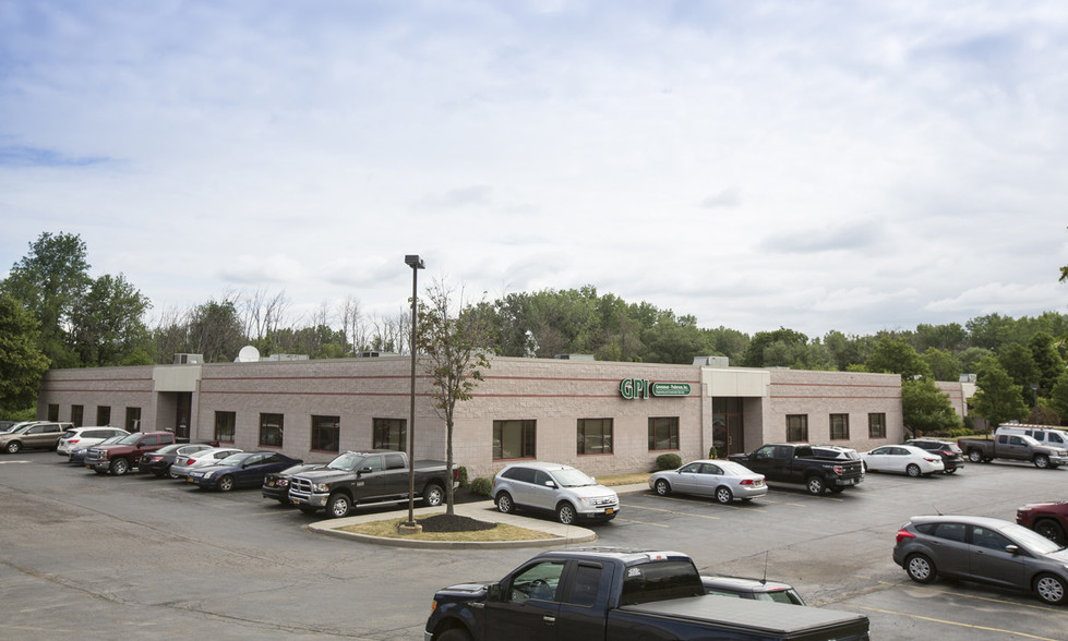 4950 Genesee St, Cheektowaga, NY for rent - Building Photo - Image 1 of 6