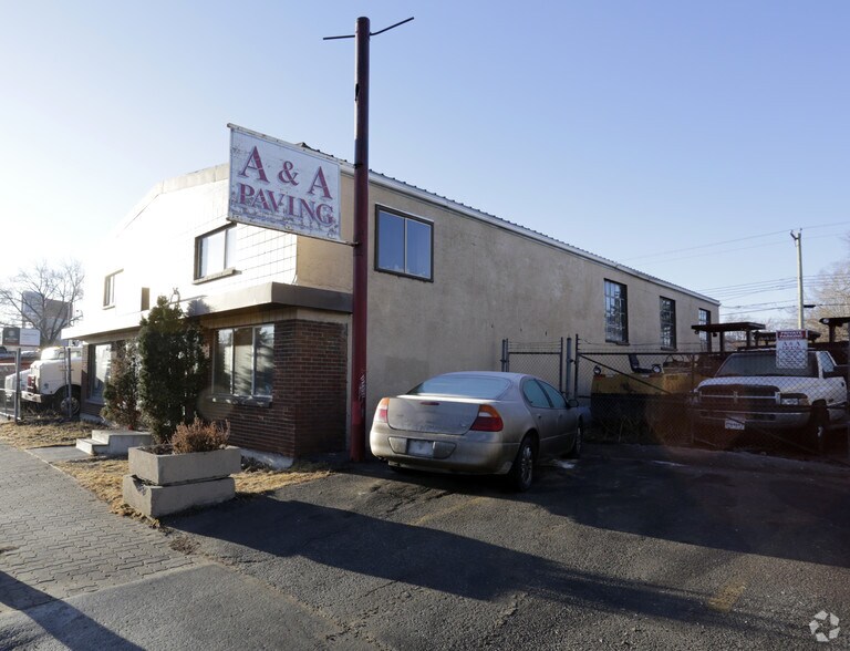 1515 9th Ave SE, Calgary, AB for sale - Primary Photo - Image 1 of 2