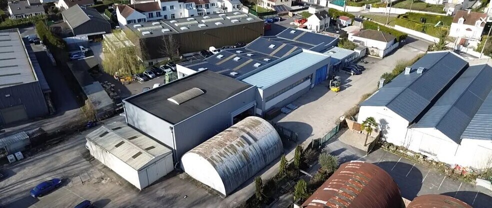 Light Industrial in Presles for sale - Aerial - Image 2 of 11