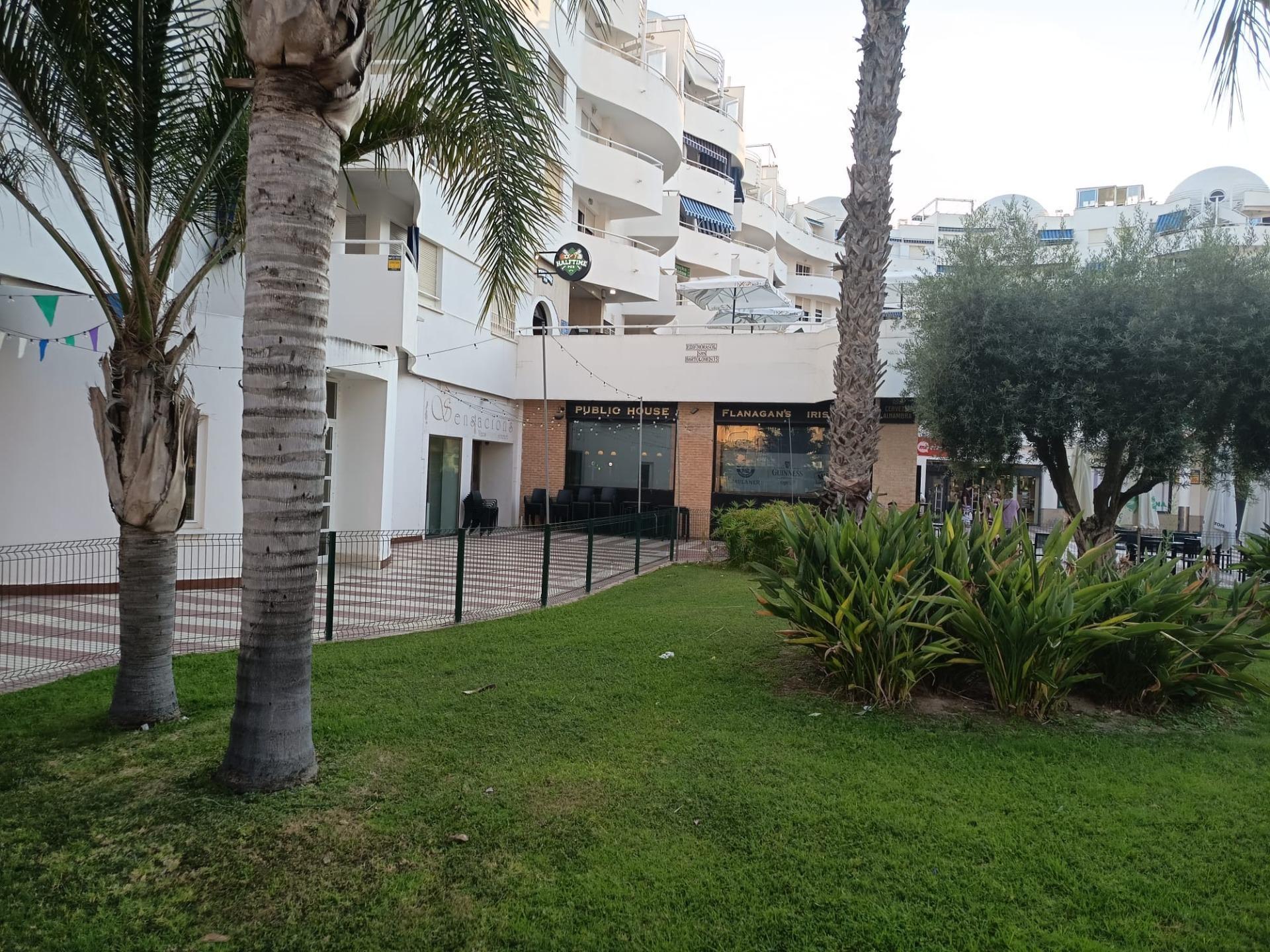 Retail in El Campello for sale Building Photo- Image 1 of 9