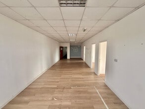 Mannings Heath Rd, Poole to rent Interior Photo- Image 2 of 4