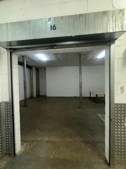 2 Cowgate Rd, Greenford to rent - Building Photo - Image 3 of 11
