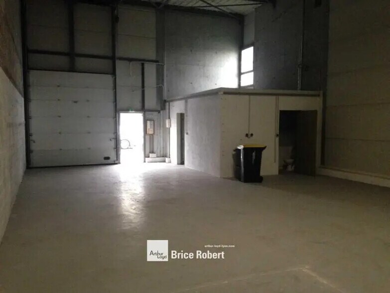 135-215 Rue Hélène Boucher, Rillieux-la-Pape to rent - Interior Photo - Image 3 of 6