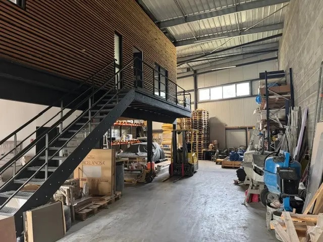 Light Industrial in Latresne for sale - Interior Photo - Image 3 of 8