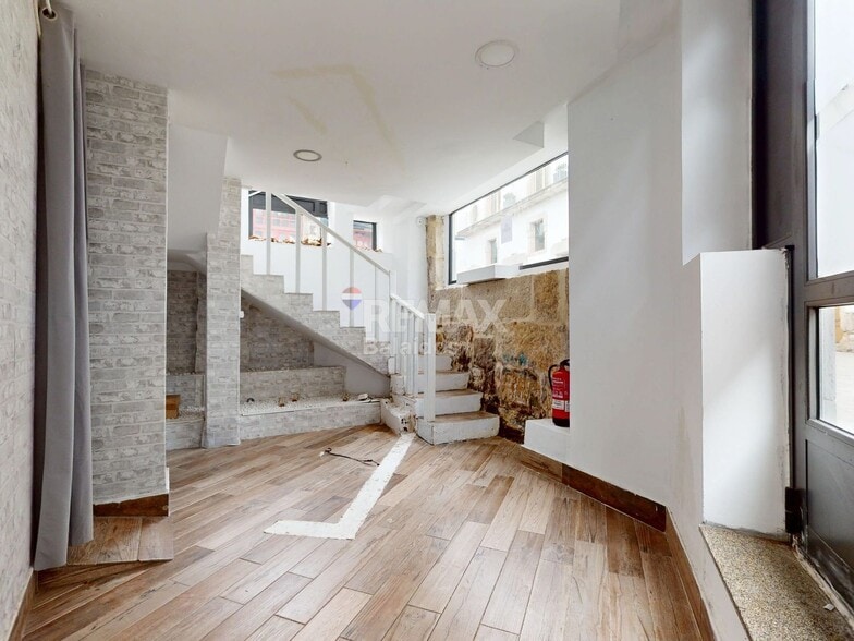 Retail in Vigo, Pontevedra for sale - Interior Photo - Image 1 of 42