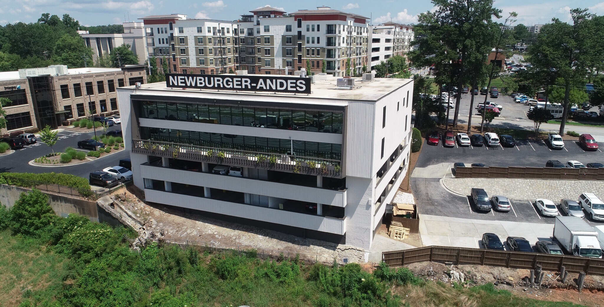 201 Allen Rd NE, Atlanta, GA to rent Primary Photo- Image 1 of 4