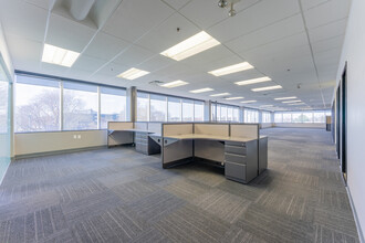 26400 Lahser Rd, Southfield, MI for rent Building Photo- Image 1 of 9